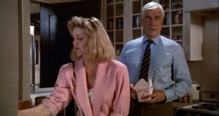 Y a-t-il un flic pour sauver la reine ? : photo, Priscilla Presley, Leslie Nielsen