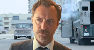 The Order : Jude Law affronte les suprémacistes blancs dans la bande-annonce explosive du thriller