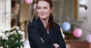julianne moore crazy stupid love