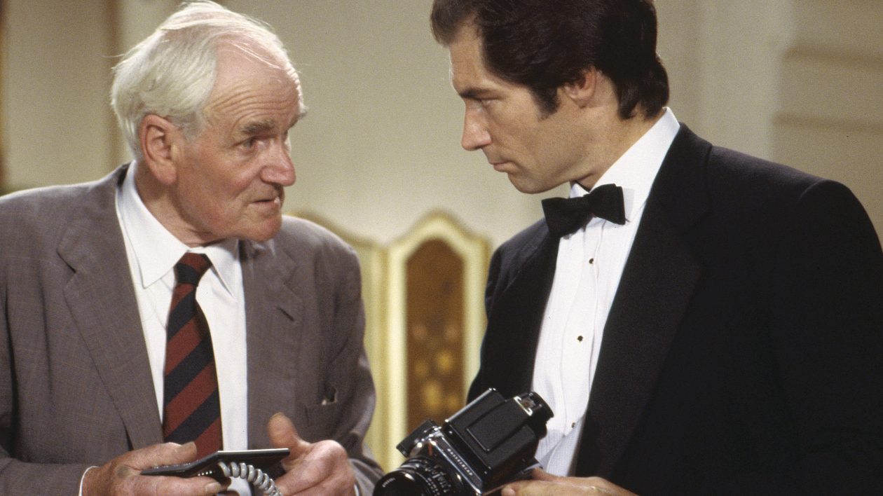 Desmond Llewelyn timothy dalton permis de tuer