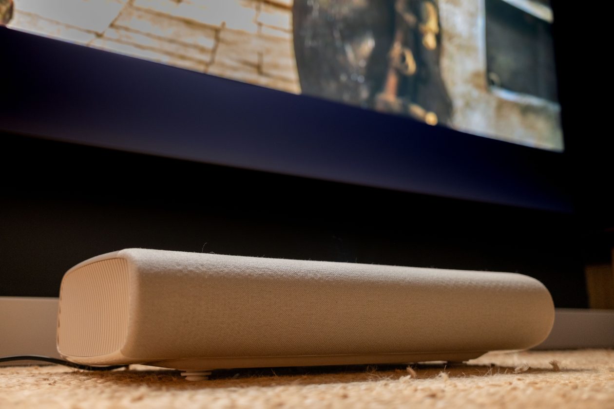La façade en tissu est arrondi élégante du samsung LPU7D.