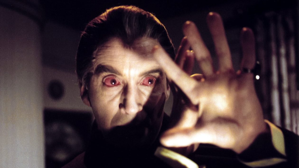 christopher lee Dracula et les Femmes