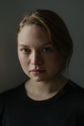 Mia Threapleton : Photo officielle