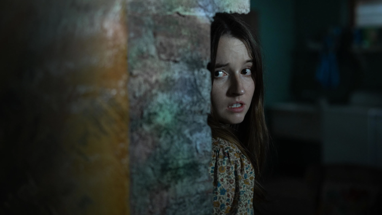 kaitlyn dever traquee