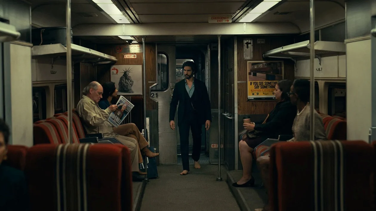 Tahar Rahim dans Madame Web