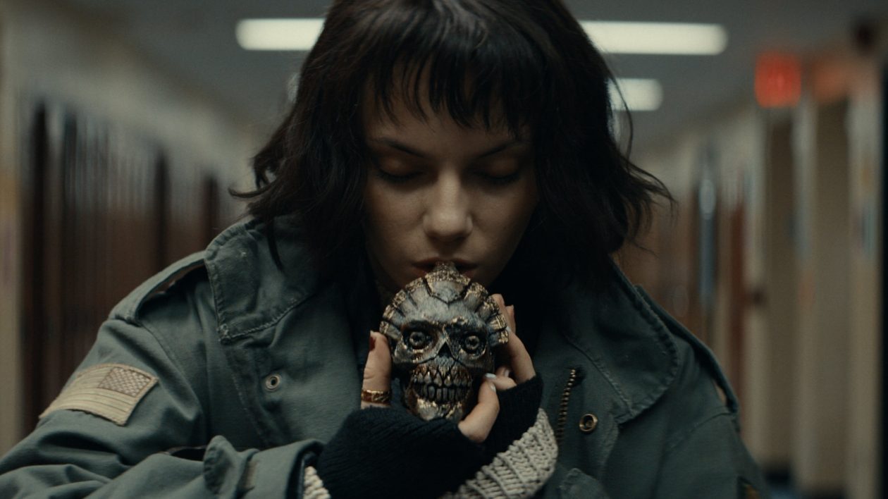whistle dafne keen