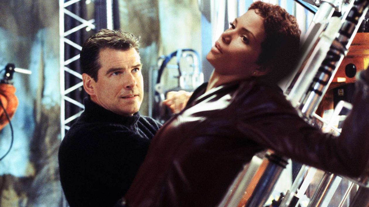 meurs un autre jour pierce brosnan halle berry
