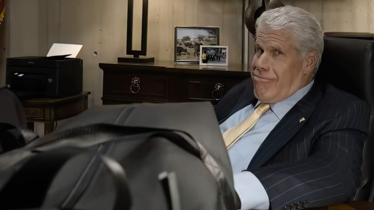 Ron Perlman, The Instigators