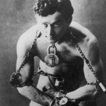 Photo Houdini