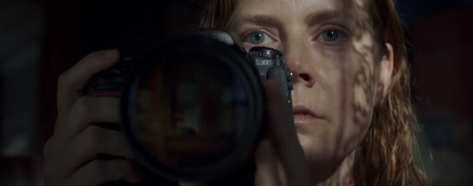 La Femme à la fenêtre : une bande-annonce parano pour le thriller