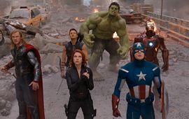 Tom Cruise, Brad Pitt, Keanu Reeves... ils sont tous au casting des Avengers (ou presque) en mode nineties