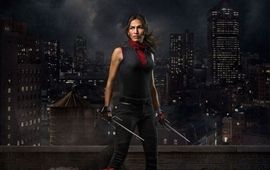 Elektra se réveille dans le nouveau teaser des Defenders