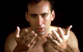 Renfield : Nicolas Cage se dévoile (un peu) en Dracula