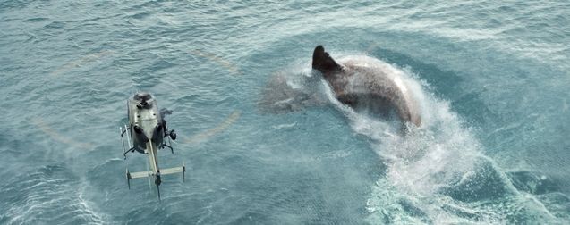 En eaux troubles : encore une nouvelle image qui tease le très gros requin de Jason Statham