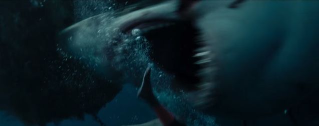 Après Instinct de survie, l'affiche de In The Deep nous promet une cage et de gros requins