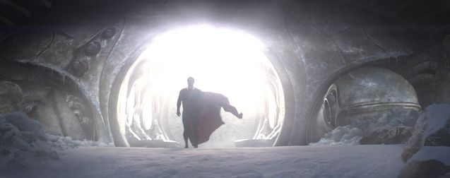 Man of Steel 2 : Henry Cavill travaille déjà sur les prochaines aventures de Superman
