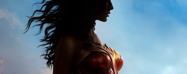 Wonder Woman nous éblouit dans une première affiche mythologique