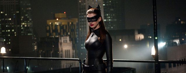 Anne Hathaway aimerait beaucoup faire un spin-off sur Catwoman