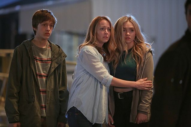 Photo Amy Acker, Natalie Alyn Lind, The Gifted saison 1, Percy Hynes White