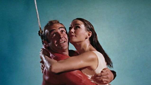 photo, Sean Connery, Claudine Auger