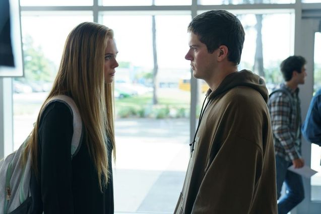 The Girl from Plainville : photo, Elle Fanning, Colton Ryan