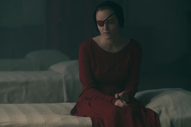 The Handmaid’s Tale : Photo Madeline Brewer
