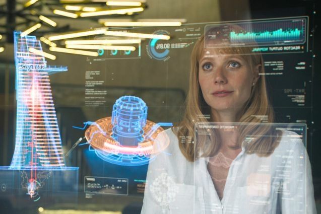 High-tech base de données : écran transparent dans Iron Man
